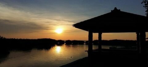 Suasana Sunset Di Pulau Seribu