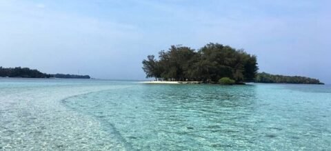 Pulau Dolphin Kepulauan Seribu