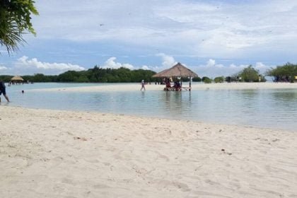 Pantai Perawan Icon Wisata Pulau Pari
