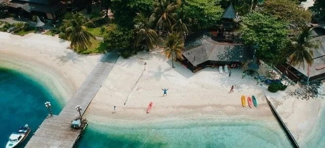 Suasana Pantai Pulau Ayer Kepulauan Seribu