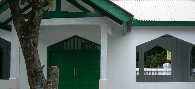 Makam Al-Habib Ali bin Ahmad bin Zein Aidid Pulau Panggang Kepulauan Seribu