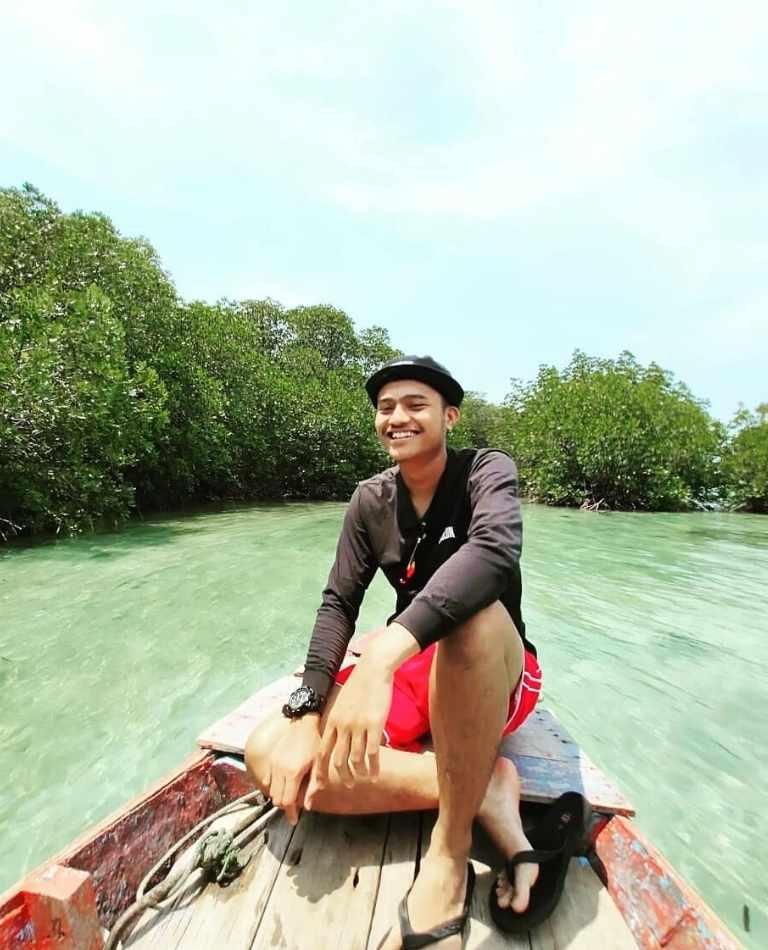 Jelajah Hutan Mangrove Pulau Pari