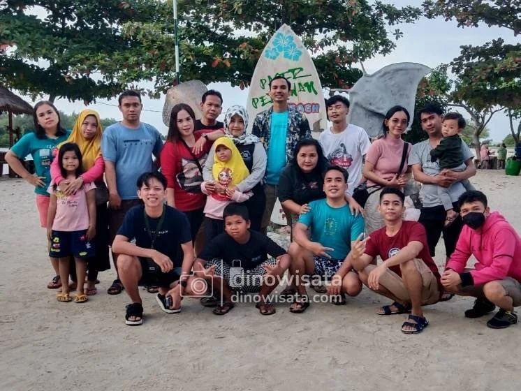 Explore Pantai Pasir Perawan Pulau Pari